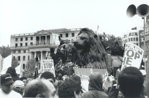 the crowd on traflagar square